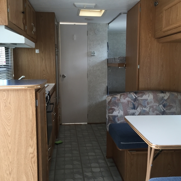 Camper - Picture 4 of 10